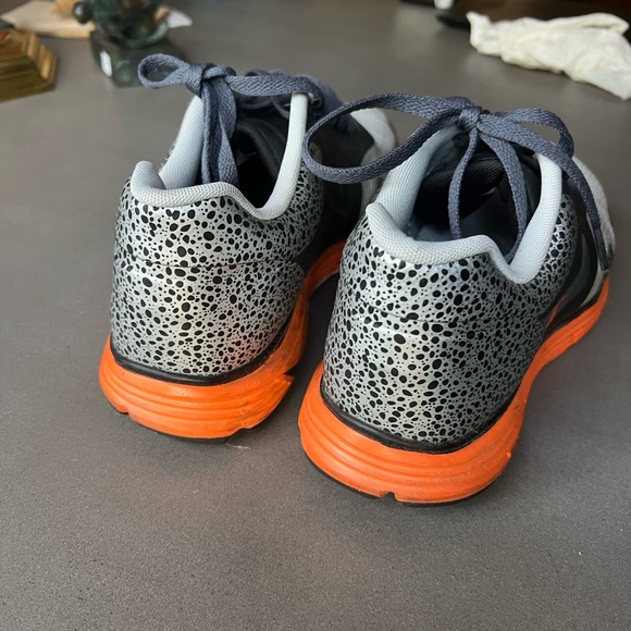 Nike Lunarlon running shoes. Size 8. Almost new! - Picture 3 of 5